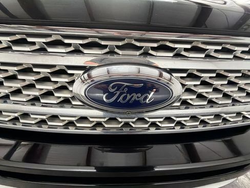 Used 2019 Ford Expedition Platinum RWD image 31