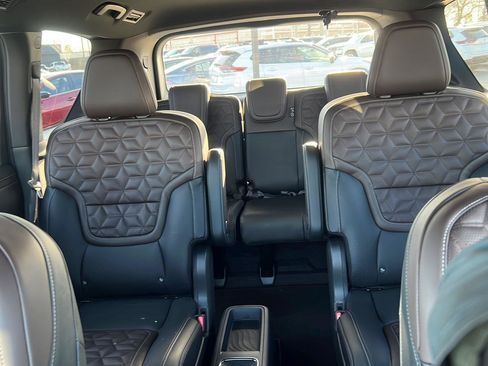 New 2026 Nissan Armada Platinum image 40