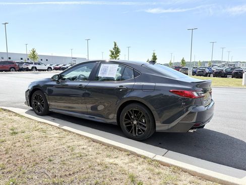 Used 2025 Toyota Camry SE w/ Convenience Package AWD/4WD image 5