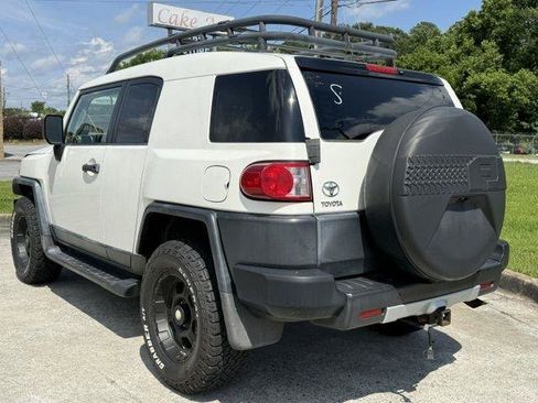 Used 2010 Toyota FJ Cruiser 4WD image 5