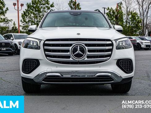 Used 2025 Mercedes-Benz GLS 450 4MATIC image 10