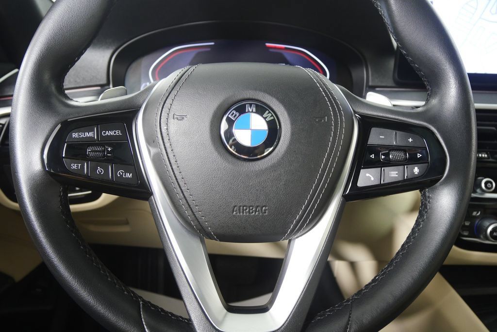 Used 2022 BMW 530i RWD image 18