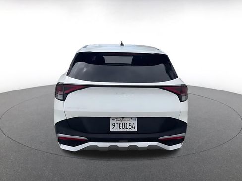 Used 2025 Kia Sportage LX FWD image 12