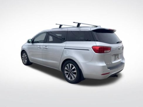 Used 2015 Kia Sedona SX FWD image 4