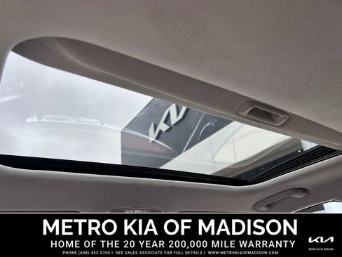 Used 2020 Kia K900 Luxury w/ VIP Package image 40