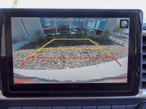 Used 2021 Hyundai Venue FWD image 24