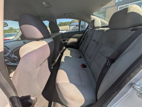 Used 2016 Chevrolet Cruze LT w/ Technology Package FWD image 25
