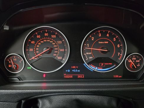 Used 2017 BMW 330i xDrive Sedan image 31