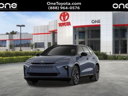 New 2026 Toyota Crown Signia AWD/4WD image 2