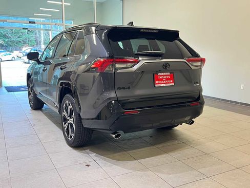 Certified 2025 Toyota RAV4 XSE image 4