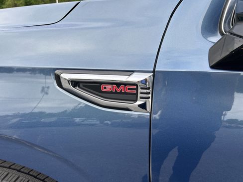 New 2026 GMC Yukon Elevation w/ Elevation Premium Package AWD/4WD image 3