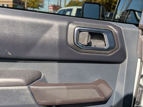 Used 2024 Ford Bronco Badlands image 28