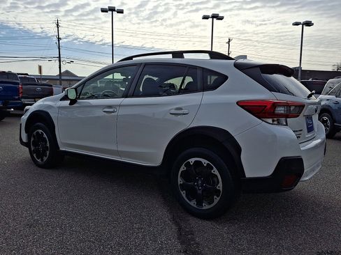 Used 2023 Subaru Crosstrek 2.0i Premium image 7
