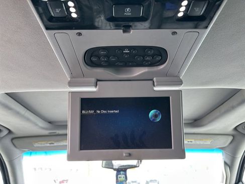 Used 2016 Cadillac Escalade ESV Premium image 5