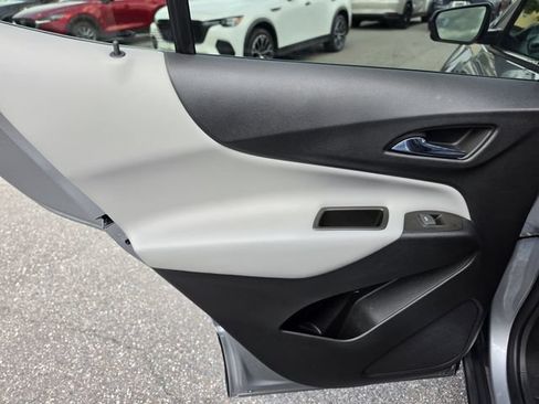 Used 2023 Chevrolet Equinox LS w/ LS Convenience Package FWD image 13