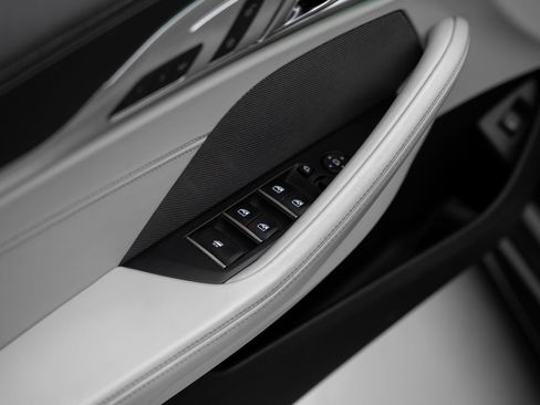 Used 2020 BMW M8 Convertible AWD/4WD image 62