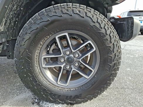 Used 2024 Jeep Gladiator Mojave w/ Convenience Group image 8