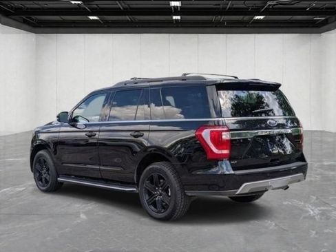Used 2021 Ford Expedition XLT AWD/4WD image 3