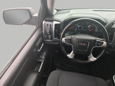 Used 2017 GMC Sierra 1500 SLE w/ SLE Value Package image 4
