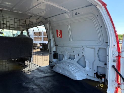 Used 2006 Ford E-350 and Econoline 350 Super Duty RWD image 14