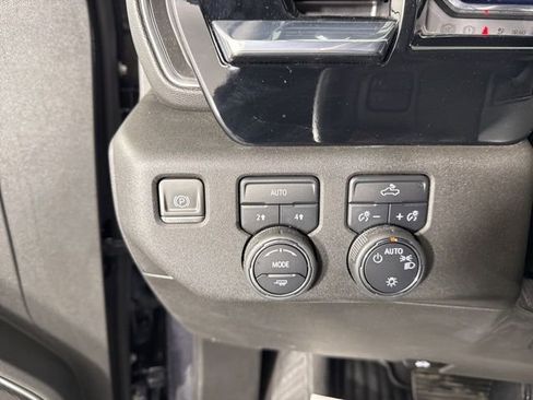 Used 2024 Chevrolet Silverado 1500 LT image 29