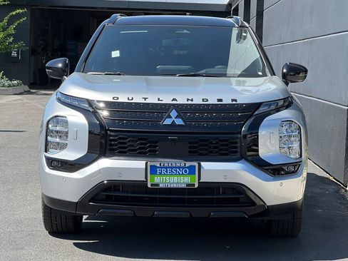 New 2025 Mitsubishi Outlander SEL Black Edition image 10