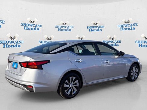 Used 2024 Nissan Altima 2.5 S FWD image 8