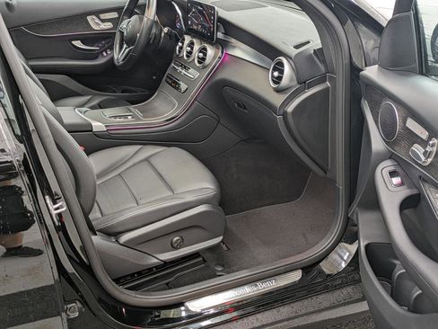 Used 2022 Mercedes-Benz GLC 300 4MATIC image 21