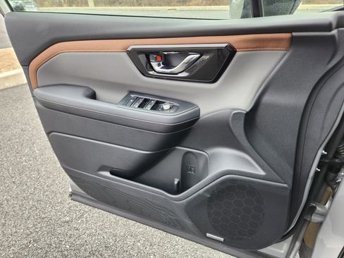 Certified 2025 Subaru Forester Sport image 23