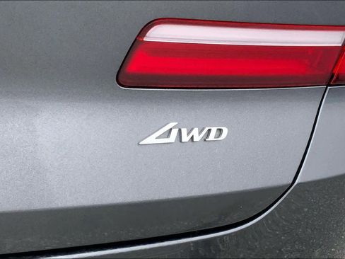 Used 2022 Genesis GV80 2.5T w/ Prestige Package 04 image 9