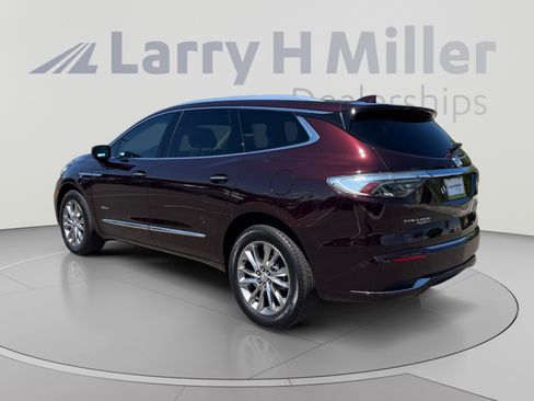 Used 2023 Buick Enclave Avenir w/ Avenir Technology Package FWD image 3