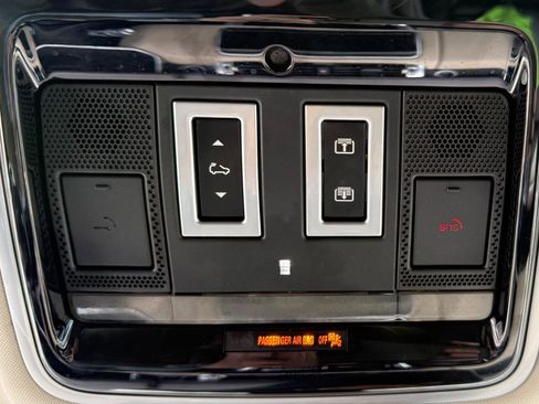 Used 2020 Land Rover Range Rover Sport HSE AWD/4WD image 34