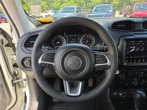 Used 2023 Jeep Renegade Latitude AWD/4WD image 30