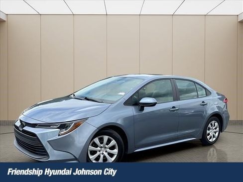 Used 2024 Toyota Corolla LE FWD image 1