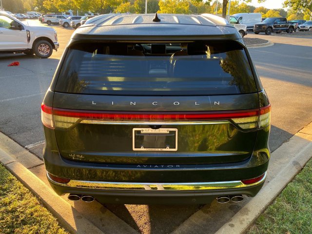 Used 2022 Lincoln Aviator Reserve w/ Equipment Group 201A AWD/4WD image 32