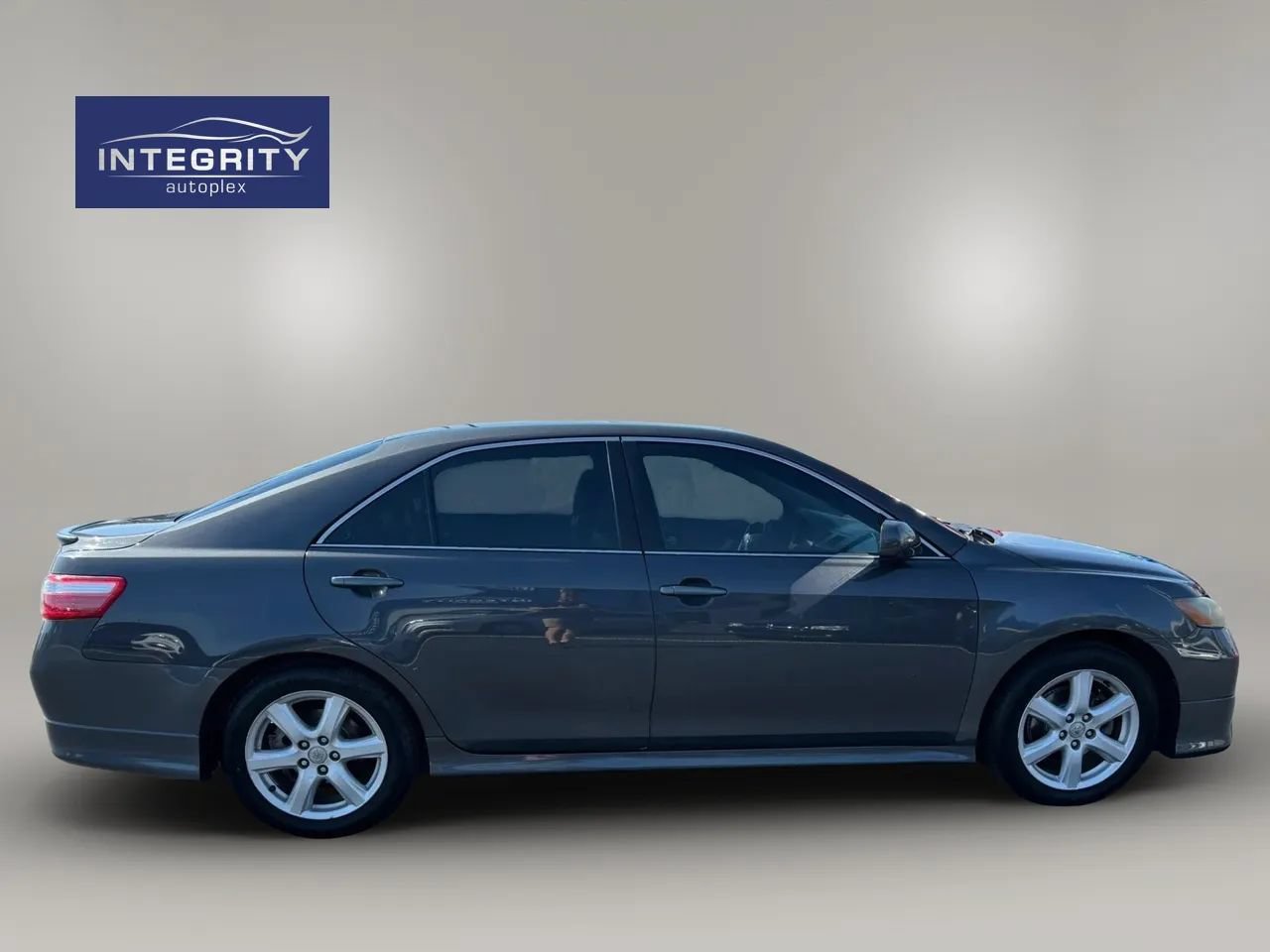 Used 2009 Toyota Camry SE FWD image 6