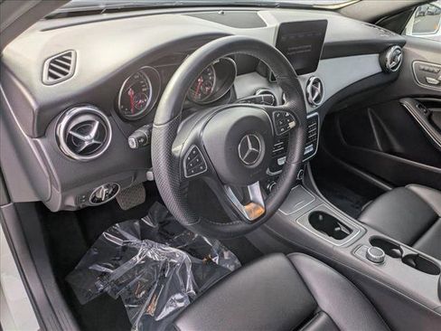 Used 2019 Mercedes-Benz GLA 250 image 9