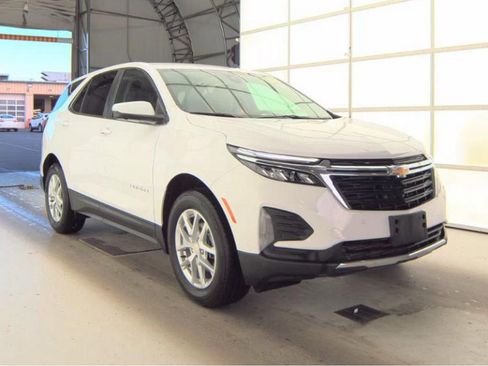 Used 2024 Chevrolet Equinox LT AWD/4WD image 4