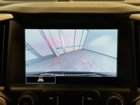 Used 2024 GMC Terrain SLT FWD image 12