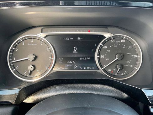 Certified 2024 Nissan Pathfinder SV image 21