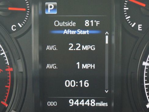 Used 2021 Toyota 4Runner SR5 Premium w/ Moonroof Package AWD/4WD image 4