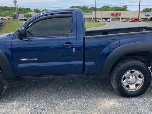 Used 2007 Toyota Tacoma 4x4 Regular Cab image 3