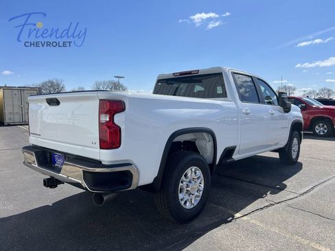 New 2026 Chevrolet Silverado 3500 LT AWD/4WD image 3