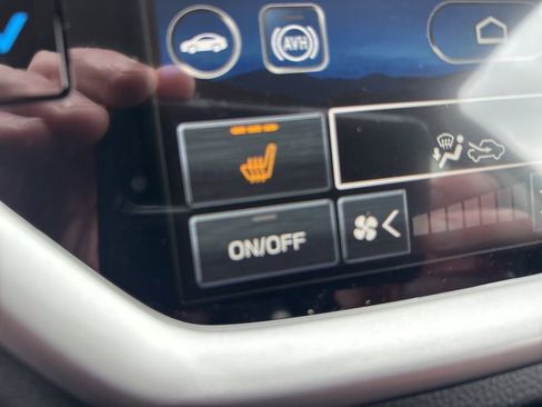 Certified 2025 Subaru Ascent Premium AWD/4WD image 28