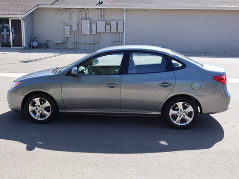 Used 2010 Hyundai Elantra SE FWD image 9