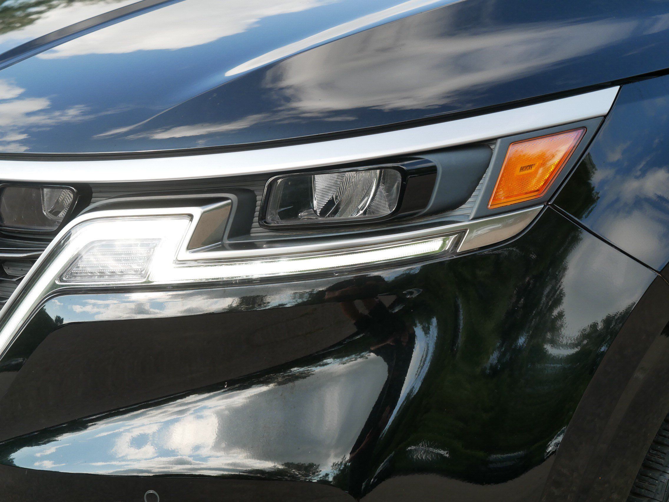 Certified 2023 Kia Carnival EX FWD image 16