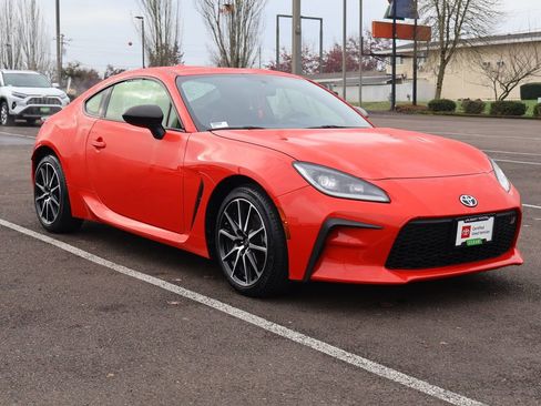 Used 2024 Toyota GR86 image 10