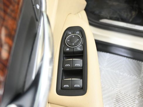 Used 2017 Cadillac XT5 Luxury image 20