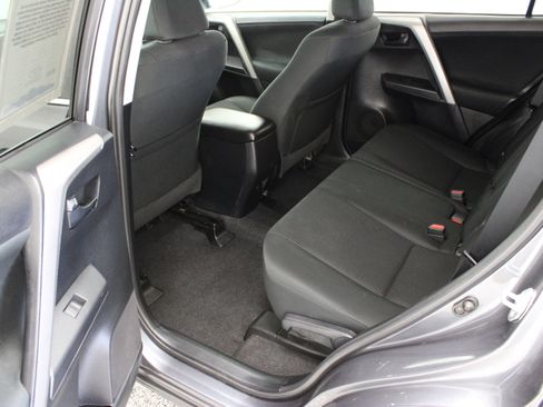 Used 2016 Toyota RAV4 LE AWD/4WD image 23