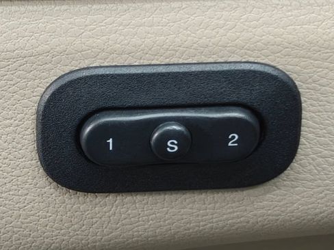 Used 2014 Jeep Grand Cherokee Limited w/ Luxury Group II AWD/4WD image 57